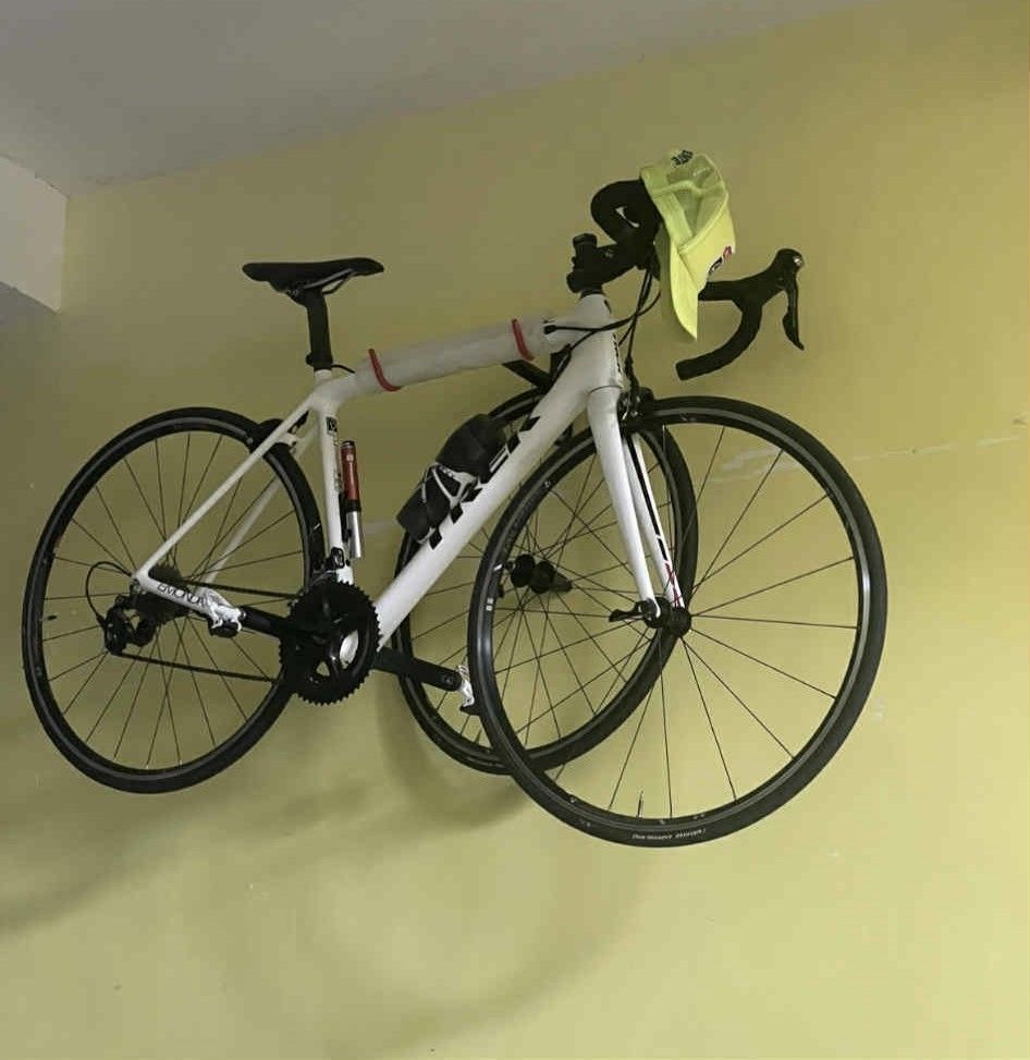 RB Trek Emonda SL (Category: Bicycles) located in Manila. Submitted by wearforce (Listing ID 1467974288, Image 1). Description: For sale RB: TREK Emonda SL Frame set: full carbon Size 54 Cockpit: Bontrager handle bar :Shifter Shimano 105 (R/L) : Shimano 105 caliper (R/L) : Seat post carbon : Fork carbon : Garmin GPS Group set: Shimano 105 front sprocket 2 speed : Shimano 105 rear sprocket 11 speed Wheel set: Bontrager wheel set, front and rear Fr