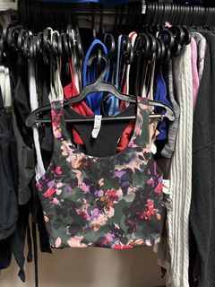 (Category: ) located in . Submitted by isabelasthriftclothes (Listing ID 1467961283, Image 1). Description: .