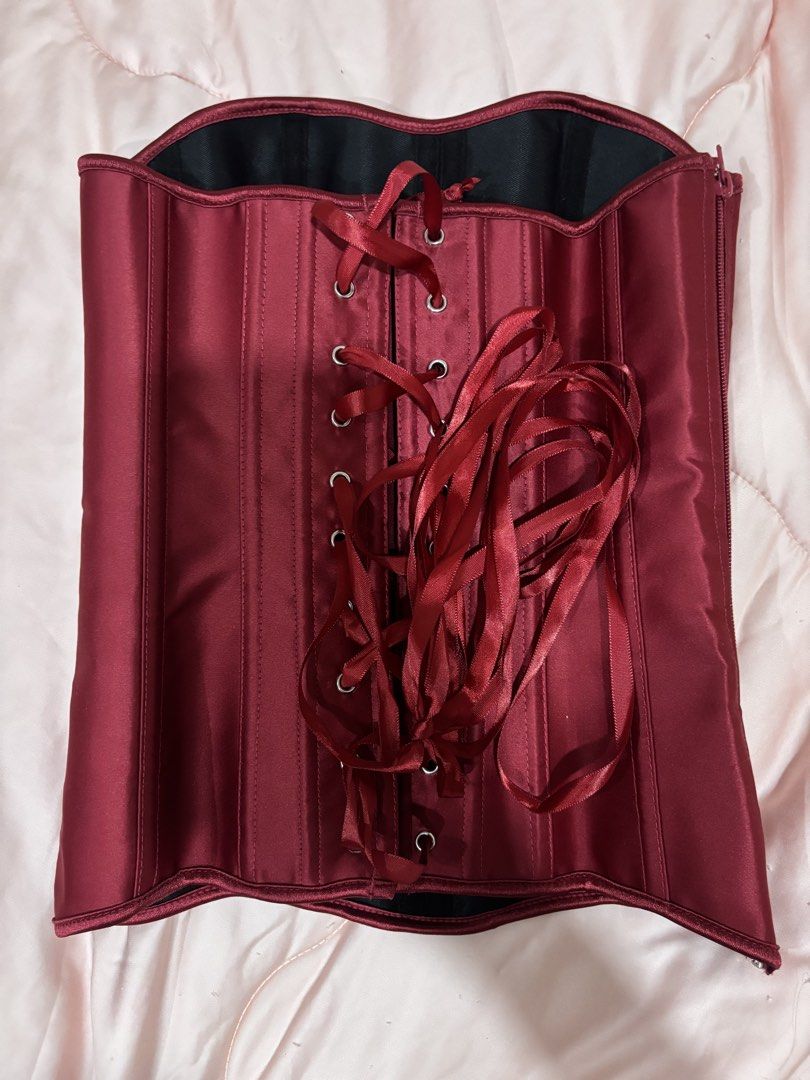 red corset (Category: Others Tops) located in Cebu City. Submitted by islaseraphim (Listing ID 1467984835, Image 2). Description: can fit size XXS-XS.