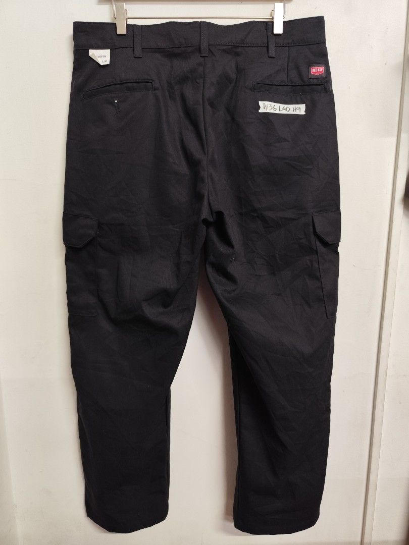 Red Kap Cargo Pants W36 L30 (Category: Chinos) located in Compostela. Submitted by fashiondeamar (Listing ID 1467968284, Image 1). Description: Red Kap Cargo Pants W36 L30 Actual W36 L40 Hem 9.