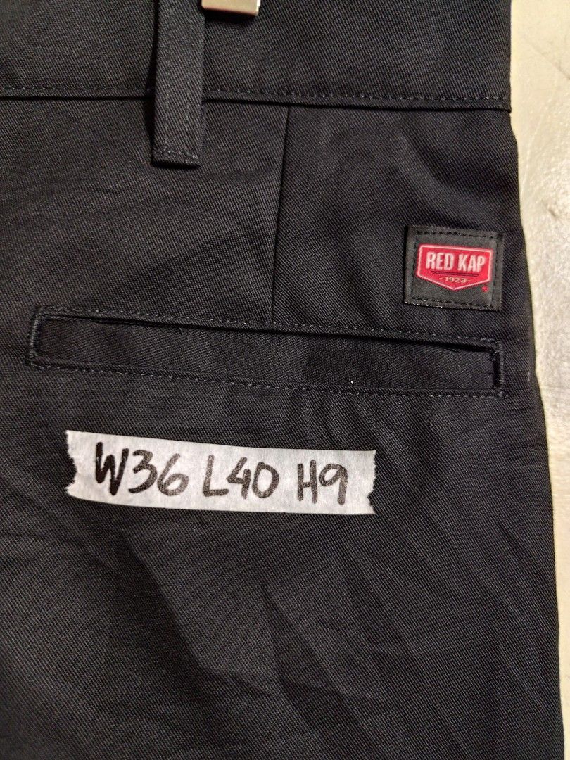 Red Kap Cargo Pants W36 L30 (Category: Chinos) located in Compostela. Submitted by fashiondeamar (Listing ID 1467968284, Image 3). Description: Red Kap Cargo Pants W36 L30 Actual W36 L40 Hem 9.