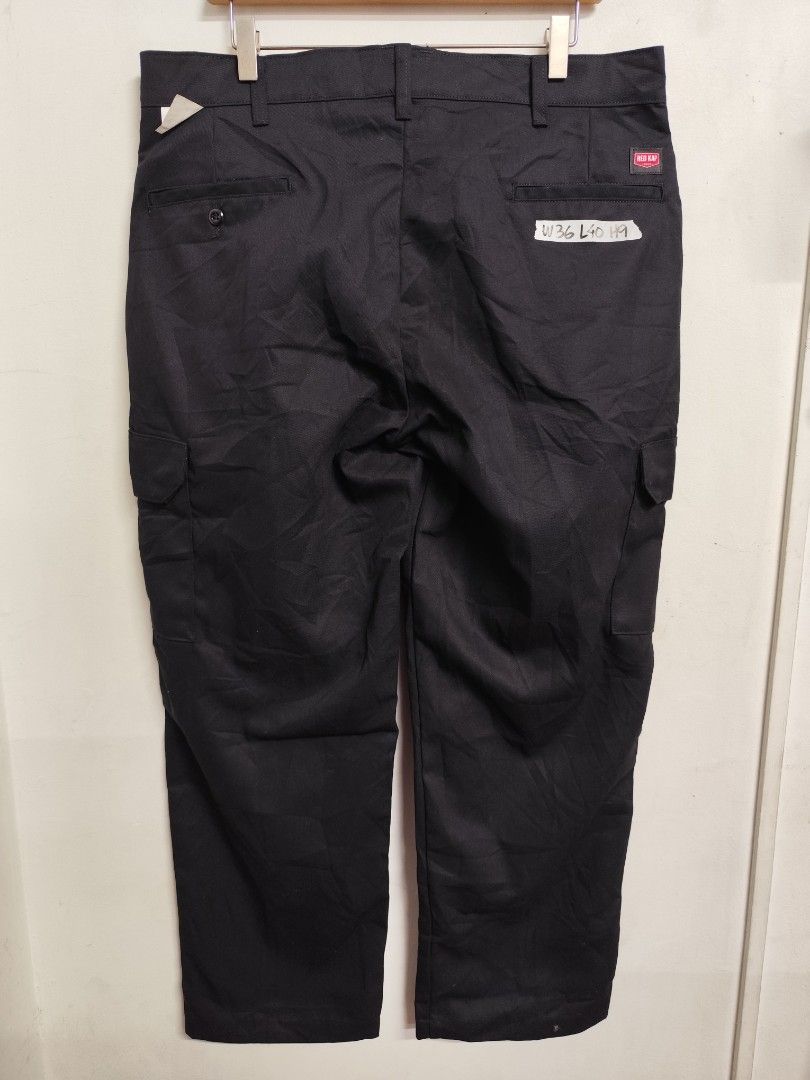 Red Kap Cargo Pants W36 L30 (Category: Chinos) located in Compostela. Submitted by fashiondeamar (Listing ID 1467968574, Image 1). Description: Red Kap Cargo Pants W36 L30 Actual W36 L40 Hem 9.