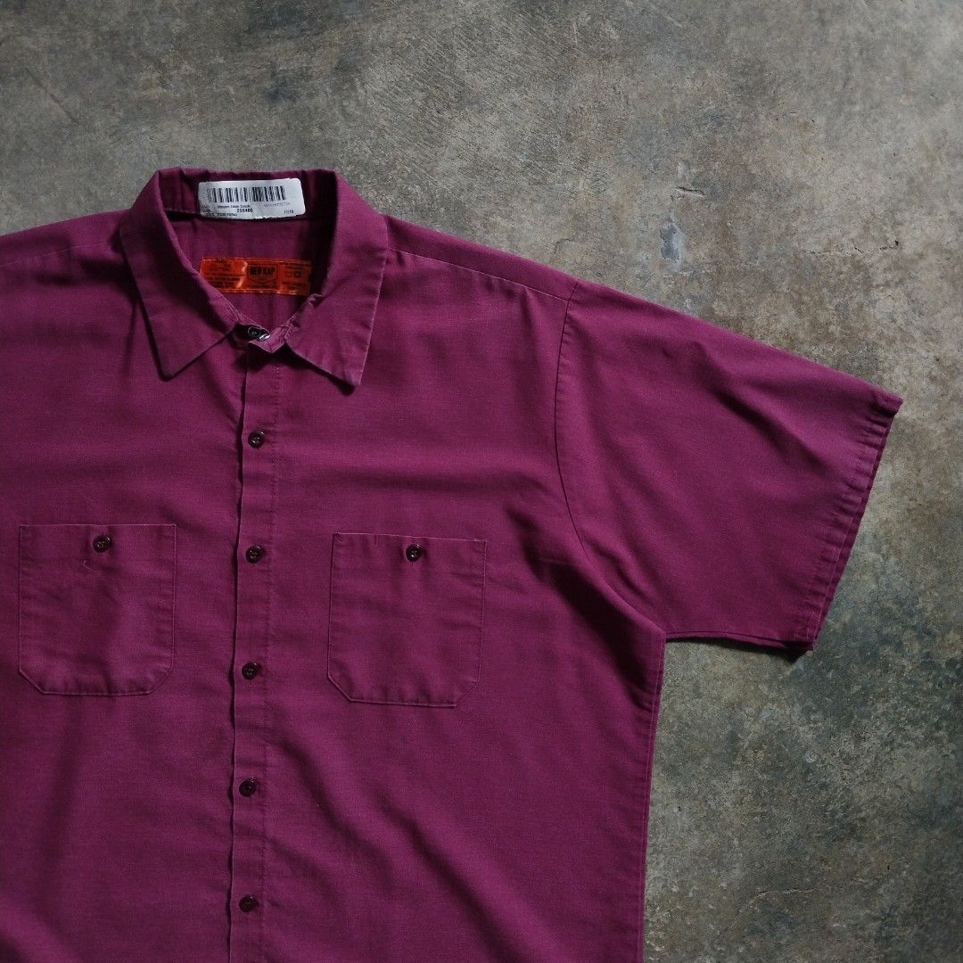 red kap maroon workwear cropped polo (Category: Formal Shirts) located in Bulacan. Submitted by hustleoverluckphv2 (Listing ID 1468005075, Image 2). Description: red kap maroon workwear cropped polo XL on tag Measurements Width - 25" Length - 28" Issue: check last 3 pic Claim - 299.