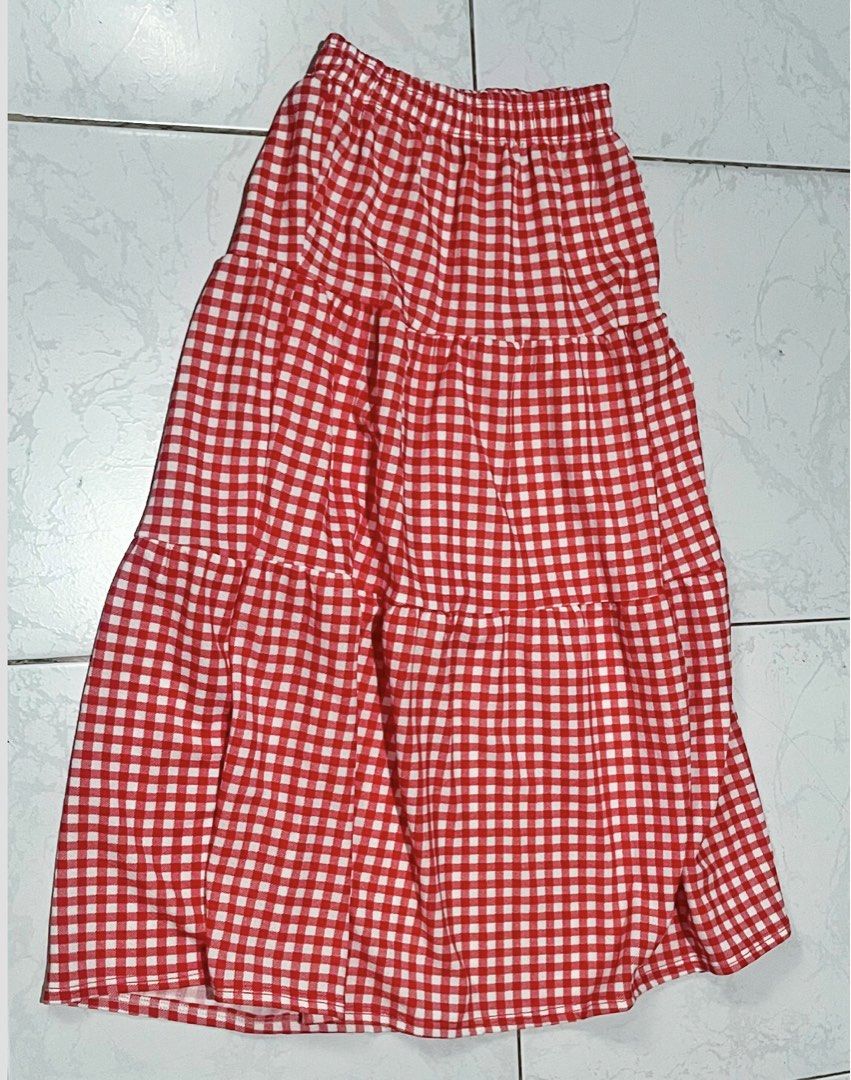 Red stripe long akirt (Category: Announcements) located in Manila. Submitted by ashbub200302708 (Listing ID 1467841566, Image 1). Description: Brand new never been worn Bought in shein Seeling for the lowest price than the original price .