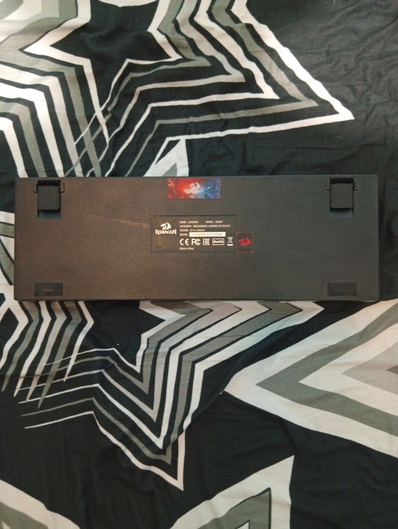 Redragon lakshmi K606R (Category: Computer Keyboard) located in Caloocan City. Submitted by crackiyyy (Listing ID 1467917397, Image 2). Description: redragon lakshmi on black key caps, hot swapable (blue mechanical switches). bought this a year and a half ago. no issue aside from sign of usage. with cable, box, and mechanical switches..