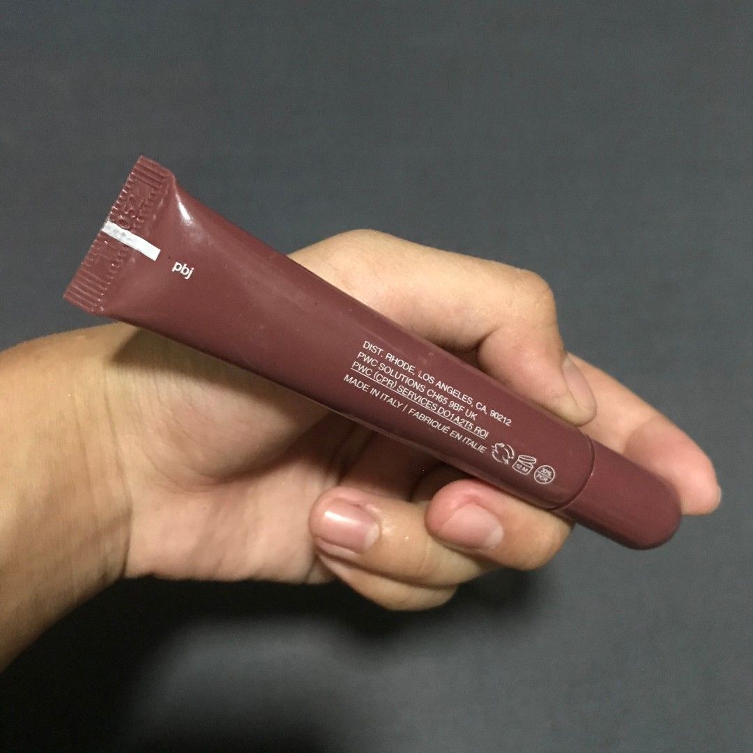 Rhode Lip Peptide in PBJ (Category: Makeup) located in Pasuquin. Submitted by xixiaaa_cc (Listing ID 1467962424, Image 2). Description: ୨ৎ RHODE LIP PEPTIDE — PBJ 🍇🎀 ♡ Shade: PBJ ♡ Condition: Used, approximately 70% product remaining ♡ RFS: Decluttering (not my shade) ୨ৎ PAYMENT METHODS 💸 ♡ GCash ♡ Bank Transfer 📌 Pay as you order! Actual photos posted. DM for inquiries and orders. 💌.