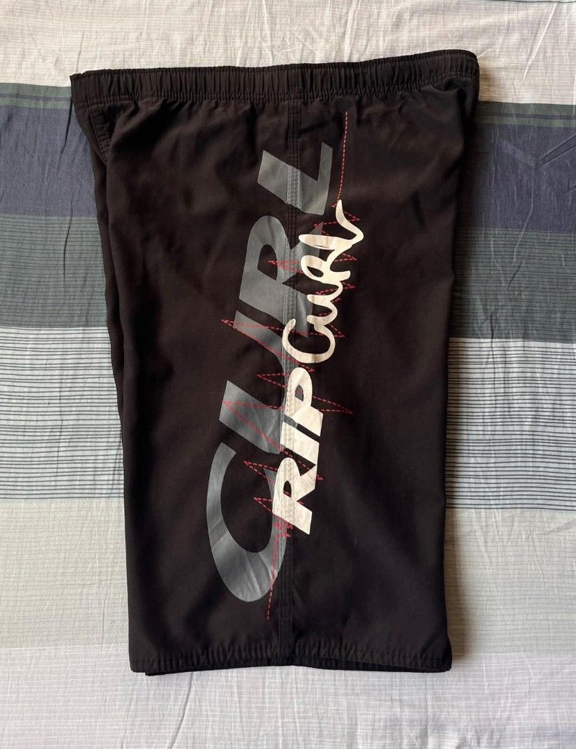 Rip Curl Short (Category: Shorts) located in Moalboal. Submitted by ru_dz (Listing ID 1467984206, Image 1). Description: For Sale‼️ ‎ ‎Rip Curl Short‼️ ‎ ‎Excellent Condition 9.5/10 Color rate & Smooth Condition ‎ ‎Size: 16 on Tag ‎ ‎L-22 ‎W- 34 ‎ ‎Issue: ❌❌❌ ‎ ‎Dm📥📥📥.