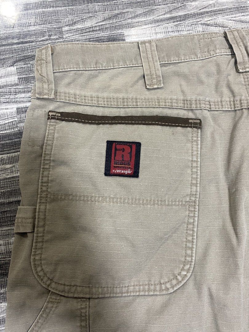 RIPSTOP JORTS BY WRANGLER (Category: Shorts) located in Orani. Submitted by ayo.magi (Listing ID 1467974602, Image 3). Description: sz38.