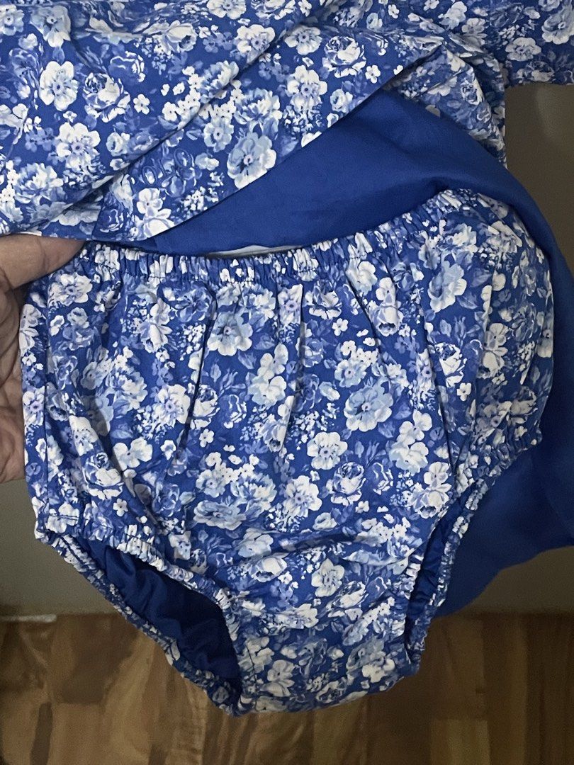 RL Floral Dress with bloomer (Category: Babies & Kids Fashion) located in Angono. Submitted by luxebynica (Listing ID 1467851685, Image 3). Description: Ralph Lauren Size: 24M (24 months), with “90” also printed on the tag, can fit up to 36 months, super nice in actual, used 2x Made in: Cambodia Style: Royal blue and white floral dress with short sleeves and a gathered skirt.