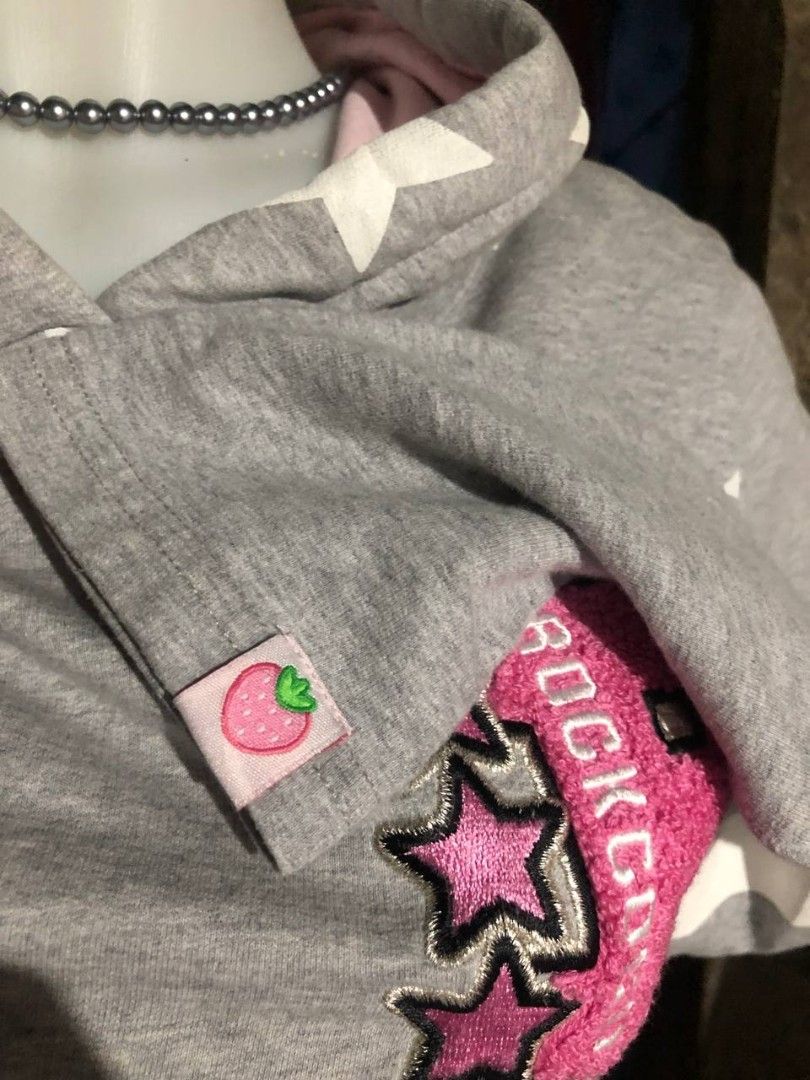 ROCK COCO hoodie (Category: Coats, Jackets and Outerwear) located in Victorias. Submitted by nichepicks (Listing ID 1467858907, Image 2). Description: ROCKCOCO hoodie with ruffled bottom – size s to m – have minor crack prints on sleeves 📍. negros occ.