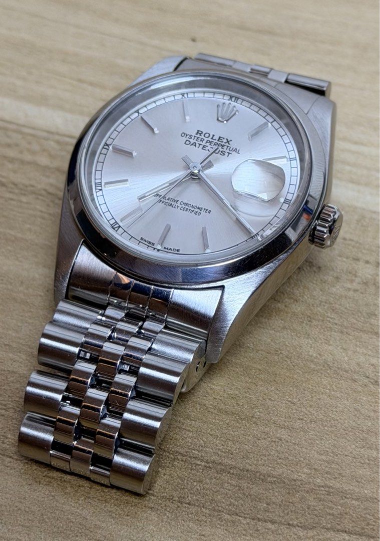 Rolex Datejust 36 (Category: Luxury Watches) located in Quezon City. Submitted by LuxPieces (Listing ID 1468051352, Image 2). Description: Rolex Datejust Ref. 16200 Jubilee Bracelet Size 36mm Silver Stick Dial Year 2002 All period correct Amazing condition 280k only.