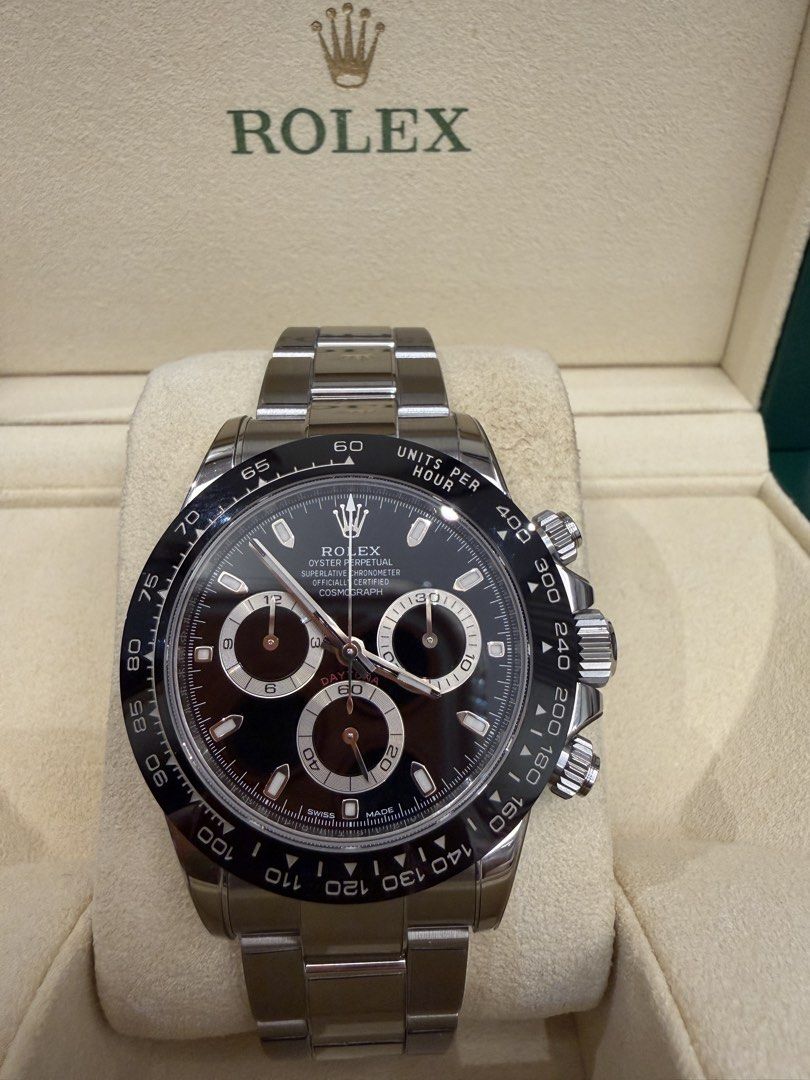 Rolex Daytona Congo (Category: Luxury Watches) located in Manila. Submitted by crazyfull (Listing ID 1467932961, Image 2). Description: For Sale: 2019 Rolex Daytona "congo" Ref.: 116500 40mm Oystersteel 9.7/10 Mint Complete set Triple box Php1,605,000.00.