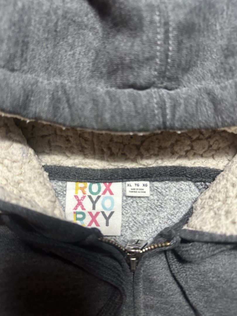Roxy (Category: Coats, Jackets and Outerwear) located in Legazpi City. Submitted by lootsi (Listing ID 1468012979, Image 3). Description: .