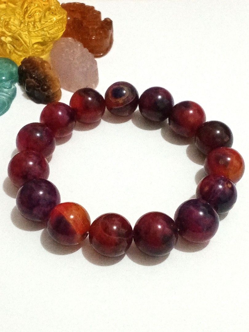 Ruby Agate Natural Evil Eye with Certificate of Authenticity 14mm (Category: Bracelets) located in Taguig. Submitted by mimisrack (Listing ID 1468040383, Image 3). Description: ❤️ Love & Passion — symbolizes romance, affection, and deep emotional connections. 🔥 Confidence & Courage — represents inner strength, bravery, and self-belief. 🍀 Good Luck & Prosperity — traditionally associated with good fortune and abundance. 🛡️ Protection & Groundin