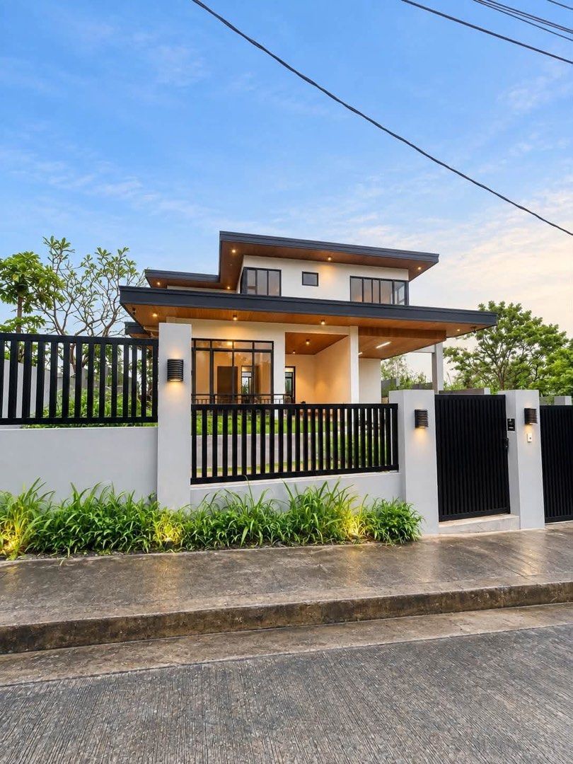 RUSH HOUSE & LOT FOR SALE (Category: House & Lot) located in Manila. Submitted by youngbetthie (Listing ID 1468039089, Image 1). Description: 🔥 RUSH SALE🔥 📍 SUN VALLEY ESTATES, ANTIPOLO CITY🏡⛳️ —- OVERLOOKING !!!! 💰 317 SQM LOT AREA 🏠 288 SQM FLOOR AREA ✨ 2-STOREY HOUSE 🛏️ 3 BEDROOMS 🚿 3 TOILET & BATH 🚻 1 POWDER ROOM 🚗 PARKING SPACE 🏷️Price : 13M 😎 CASH ONLY 🏡 SPACIOUS HOME FEATURES ✔️ Living Area ✔️ Dining Area ✔️ Kitchen ✔️ Dirty K