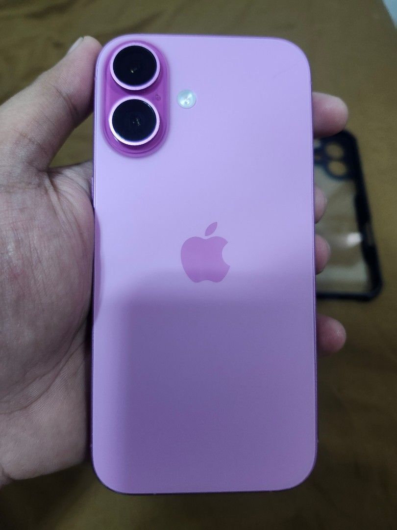 RUSH! IPHONE 16 PINK (Category: iPhone 16 Series) located in Manila. Submitted by safepenguin-94d611 (Listing ID 1468052257, Image 2). Description: FOR SALE OR SWAP TO LOWER UNIT + CASH IPHONE 16 PINK | 128gb Factory unlock (No SIM restriction) 88% Battery health (Original) The Loop purchased INCLUSION: UNIT ONLY ₱32k 📌No history of repair 📌All features working 📌Unli test and reset upon meet up Meet up.