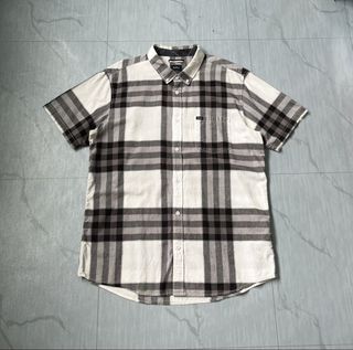 (Category: ) located in . Submitted by newclassicwear (Listing ID 1467926529, Image 1). Description: .