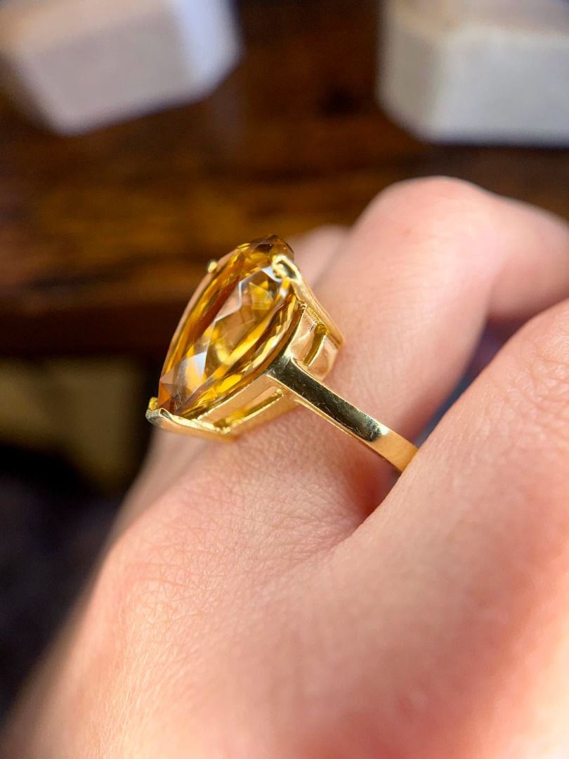 S9 NATURAL CITRINE IN PEAR CUT (Category: Rings) located in Baguio. Submitted by asna_taku (Listing ID 1467895281, Image 2). Description: 🍯 NATURAL CITRINE IN PEAR CUT 🍯 Bnew • Silver Plated in Gold • Sizes 9 & 10❌ A beautifully large natural citrine with a rich golden-honey tone and gorgeous pear cut that catches the light beautifully. ✨ The elongated pear shape gives it such an elegant, feminine look—a statement ring without needing extra sto