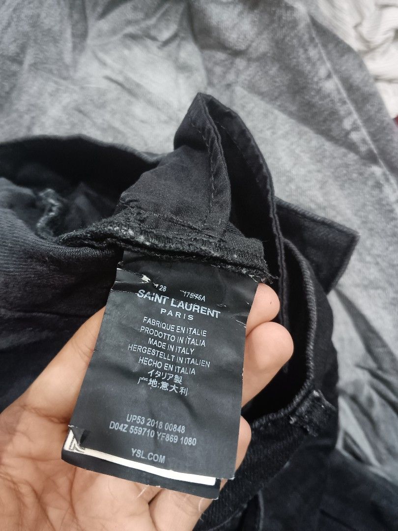 Saint Laurent Paris Hearing OFFERS (Category: Jeans) located in Malaybalay. Submitted by job_curated (Listing ID 1467865019, Image 3). Description: .
