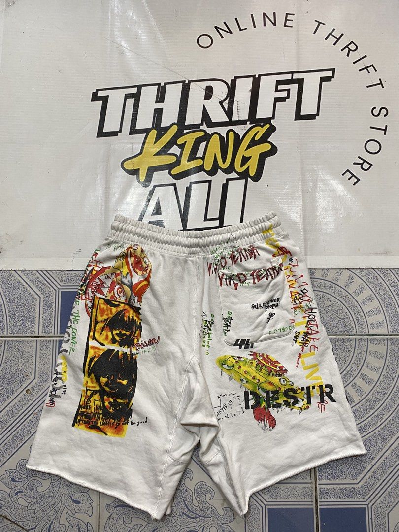 Saint Swear short (Category: Shorts) located in Rosario. Submitted by thrift_king_ali (Listing ID 1467857815, Image 2). Description: Saint missing tags Dimes: W-28 to 34 L-19 excellent condition 350+sf.