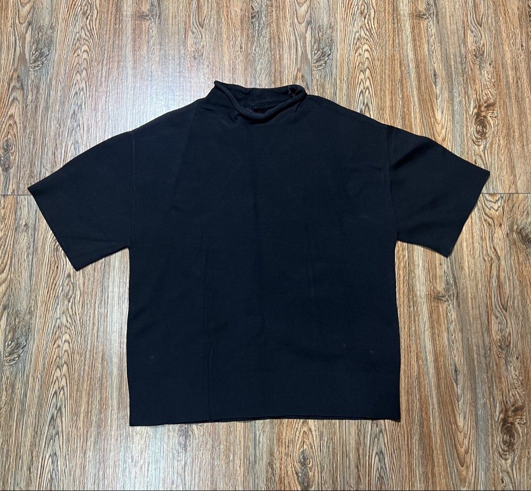 SALE‼️COS top (Category: Blouses) located in San Jose del Monte. Submitted by senorita_wella (Listing ID 1467930307, Image 1). Description: .