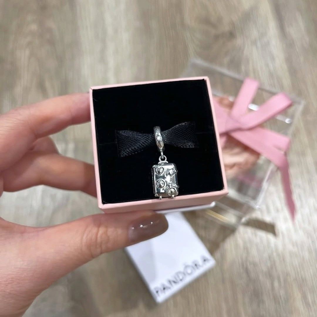 SALE❗Pandora Suitcase Charm (Category: Charms) located in Manila. Submitted by badaloves_u (Listing ID 1467969434, Image 1). Description: - 💯 Authentic Pandora with Authenticity ALE marks - FREE Box and Paper bag 🛍️ - ✨ FREE Cleaning to any Pandora Store 🛵 LALAMOVE courier for same day delivery 🚚 J&T provincial courier.