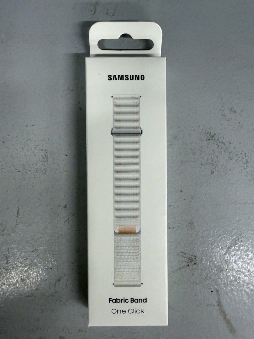 Samsung Fabric Band (Category: Other Mobile & Gadget Accessories) located in Manila. Submitted by wired_24x7 (Listing ID 1467915457, Image 1). Description: for 20mm size S/M .