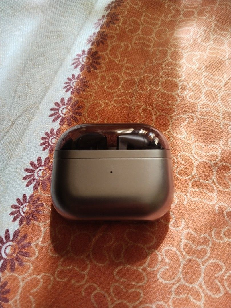 samsung galaxy buds3 pro (Category: Earphones) located in Bayombong. Submitted by rnstrifty (Listing ID 1467850450, Image 2). Description: -samsung galaxy buds3 pro Wireless Earbuds - Color: Metallic Grey with black accents - Performance: Excellent sound quality and active noise cancellation (ANC) - Battery: Tested working and holds a great charge - Condition: Clean, well-maintained, and 100% functional.
