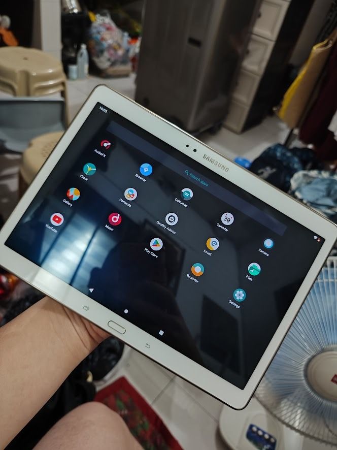 Samsung Galaxy Tab S 10.5" S AMOLED Android 13 Tablet (Category: Ear Care) located in Quezon City. Submitted by Mr.Skyler (Listing ID 1467924866, Image 3). Description: FOR ONLY 3.6K PRICE ONE OF THE RARE UNIT NA TABLET NA DIN ALL WORKING SUPER AMOLED DISPLAY 10.5 INCHES SCREEN EXPANDABLE MEMORY CARD SLOT CURRENTLY RUNNING CUSTOM ROM LINEAGE OS ANDROID 13 NA MAS MARAMING APPS NA SUPPORTED MAS MABILIS COMPARE SA STOCK ROM around 98% smoothness ove