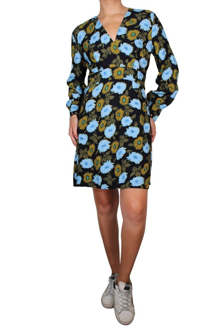SANDRO Floral Dress (Category: Dresses) located in Bulacan. Submitted by letsfindukaywithme (Listing ID 1468048518, Image 1). Description: Sandro Floral Dress size 38 16x34" Sleeves: 26" Fits S-M Like new No issue +sf payment first Ship via J&T.