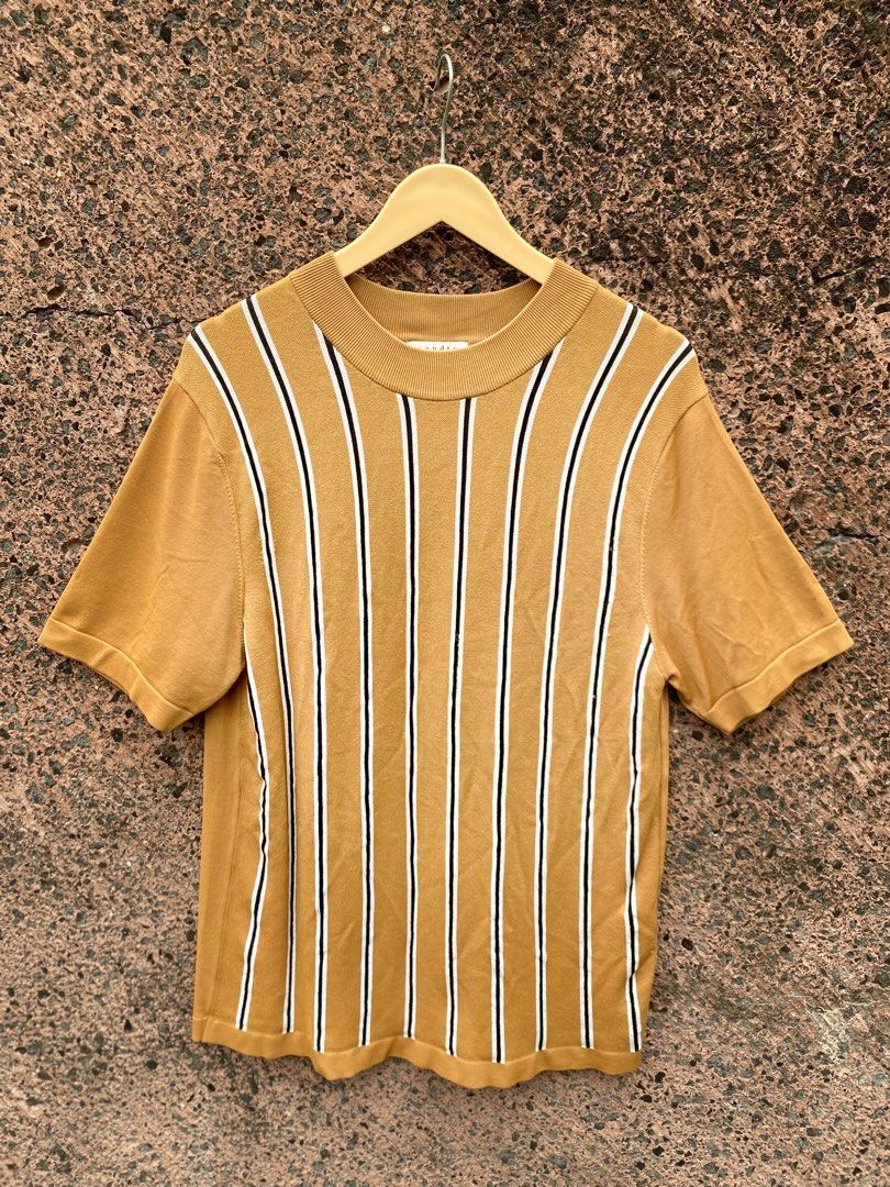 Sandro knitted (Category: Shirts) located in Cabagan. Submitted by rangi0905 (Listing ID 1467973516, Image 1). Description: issue rans .