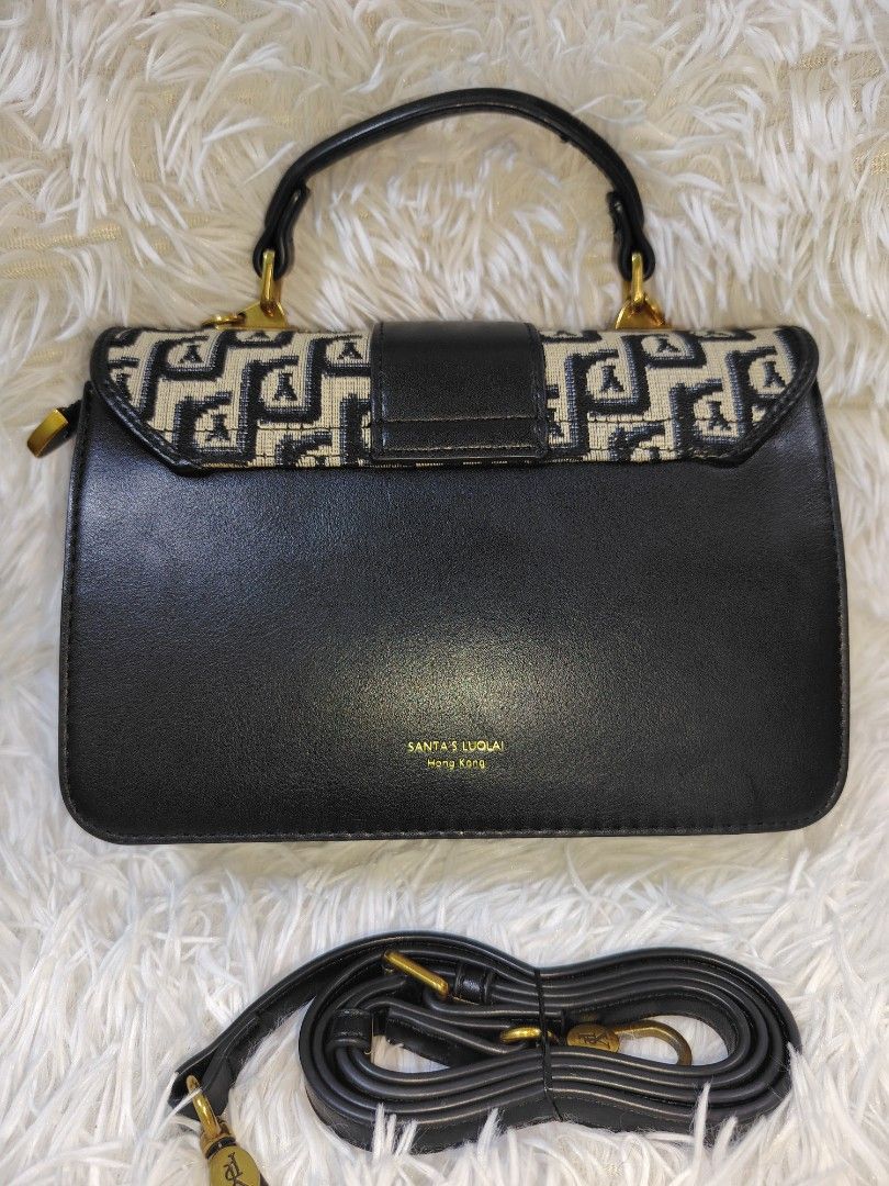 SANTA'S LOULAI (Category: Cross-body Bags) located in Quezon City. Submitted by zhelcloset01 (Listing ID 1467926033, Image 2). Description: .