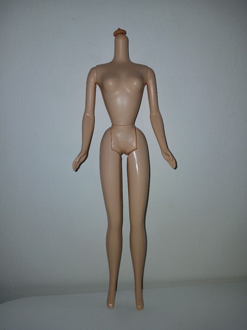 Scarlett O'harabody donor (Category: Kids Toys) located in Subic. Submitted by frncnjntmr22 (Listing ID 1468053455, Image 1). Description: has only one flaw see on photo ink on leg lp already..
