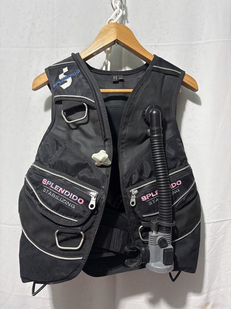 Scuba Pro XS Splendido (Category: Swim Top & Rash Guards) located in Tagum. Submitted by zerkinbrylethrift (Listing ID 1467952066, Image 1). Description: .