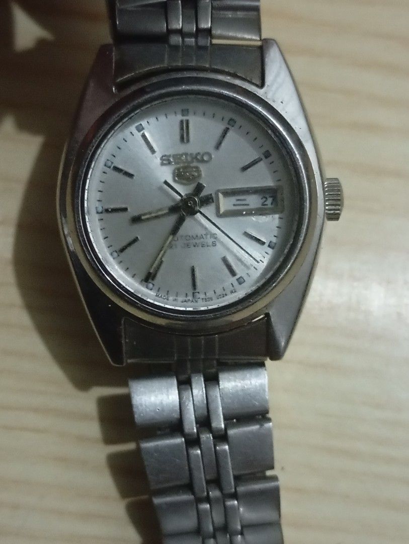 Seiko automatic women (Category: Women's Watches) located in Las Pinas. Submitted by quick_deals_great_finds2 (Listing ID 1468050316, Image 1). Description: Original good working condition 25mm small fits wrist 6.5 inches.
