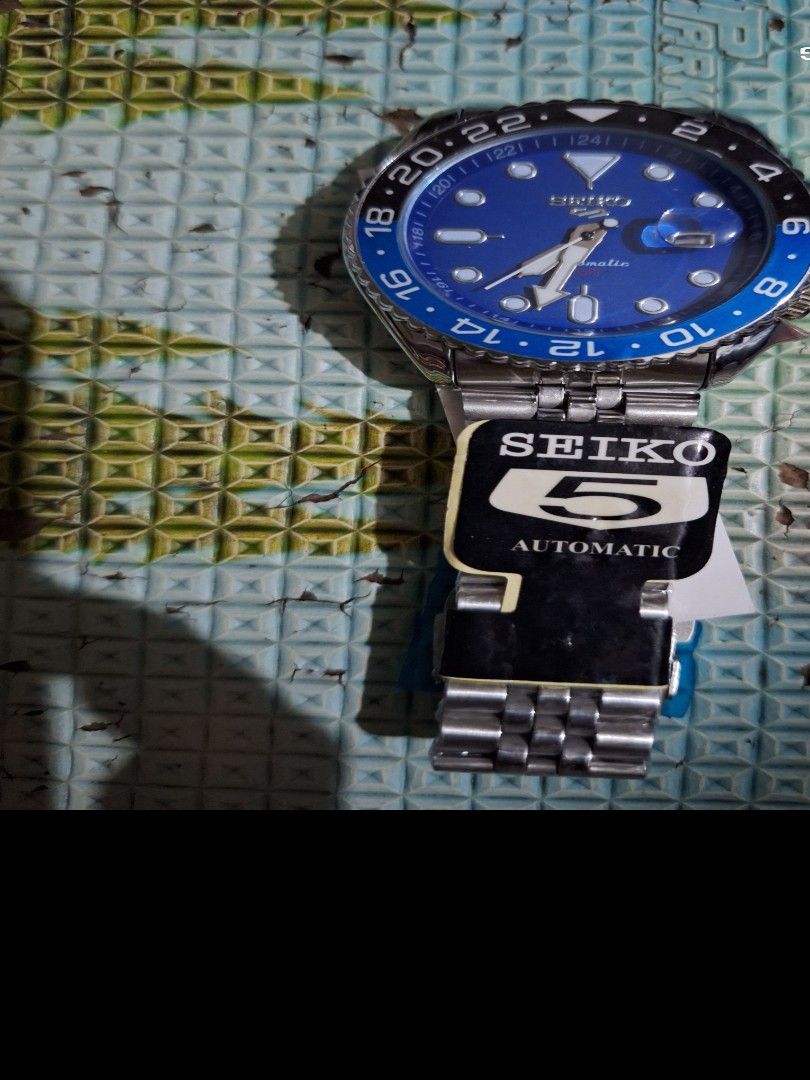 Seiko GMT Automatic watch (Category: Men's Watches) located in Caloocan City. Submitted by mazed22 (Listing ID 1467955621, Image 1). Description: .