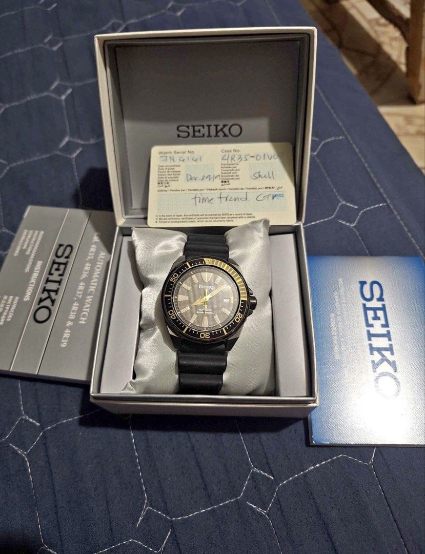 Seiko Prospex Samurai Black Gold (Category: Luxury Watches) located in Navotas City. Submitted by poleng99 (Listing ID 1467891584, Image 2). Description: Seiko Prospex Samurai Black Gold Original divers strap With box and manuals Rfs: Unloading Malabon Area.