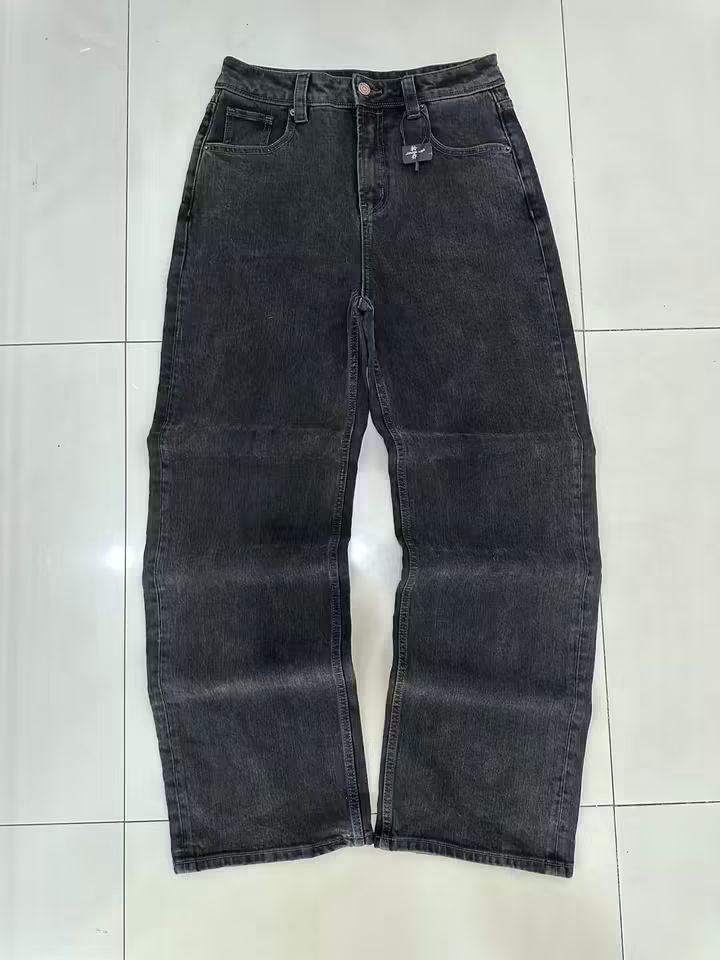 Semi Baggy Hard Denim pants (Category: Jeans) located in Ilagan. Submitted by kianluis (Listing ID 1467955768, Image 1). Description: Excellent condition✅ Color Rate: 9.3/10 Issue: None Hard/thick/heavy denim🔥 Waist 30-31 Length 42 Thigh 12 hem 9.5.