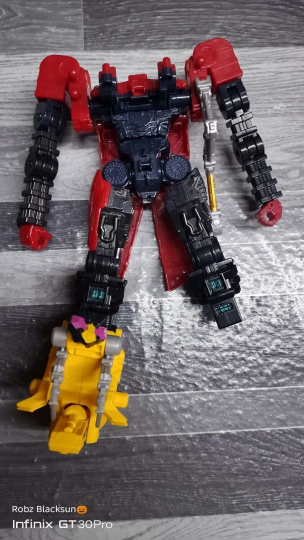 Sentai parts set (Category: Action & Battle Toys) located in Tanza. Submitted by robzblacksun (Listing ID 1467958261, Image 1). Description: set kingohger parts as is.