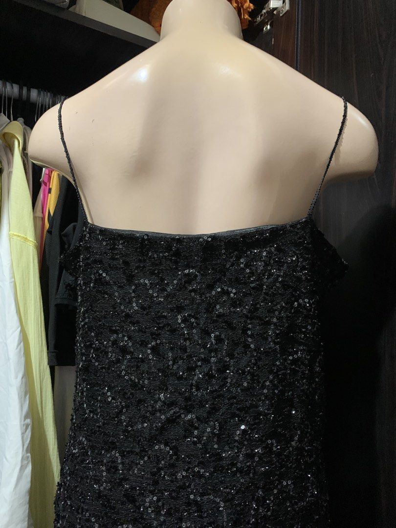 Sequin and Beaded Black Midi Dress - Medium (Category: Evening dresses & gowns) located in Cebu City. Submitted by ChaKoleksyon (Listing ID 1467938630, Image 3). Description: Double Lining Dress ( not stretchable ) Intact pa lahat ng beads and sequins 10/10 * for reference my mannequin is XS ( kaya maluwag ).