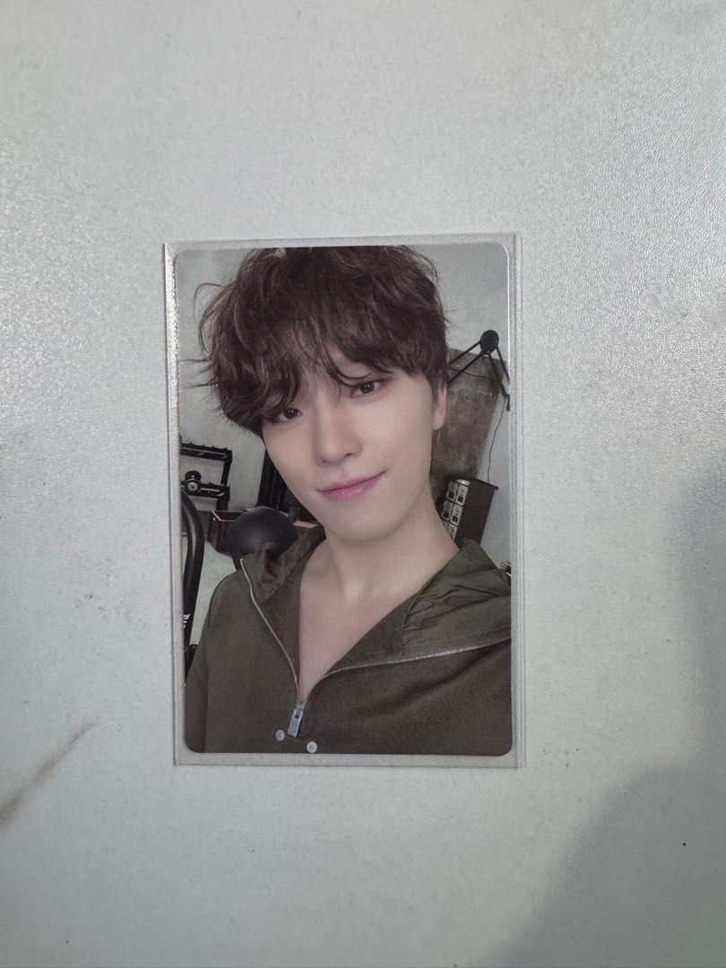 seventeen dino fml album pc (Category: K-Wave Merchandise) located in Antipolo. Submitted by cherrycheolcart (Listing ID 1467910067, Image 1). Description: - Official K-pop photocard featuring member selfie in a dark green hooded jacket - Condition: Mint, clean surface, and sharp corners - Storage: Kept in a binder since unboxing - Inclusions: Comes in a clear sleeve - Packaging: Shipped securely between cardboard reinforcement inside a bubble ma