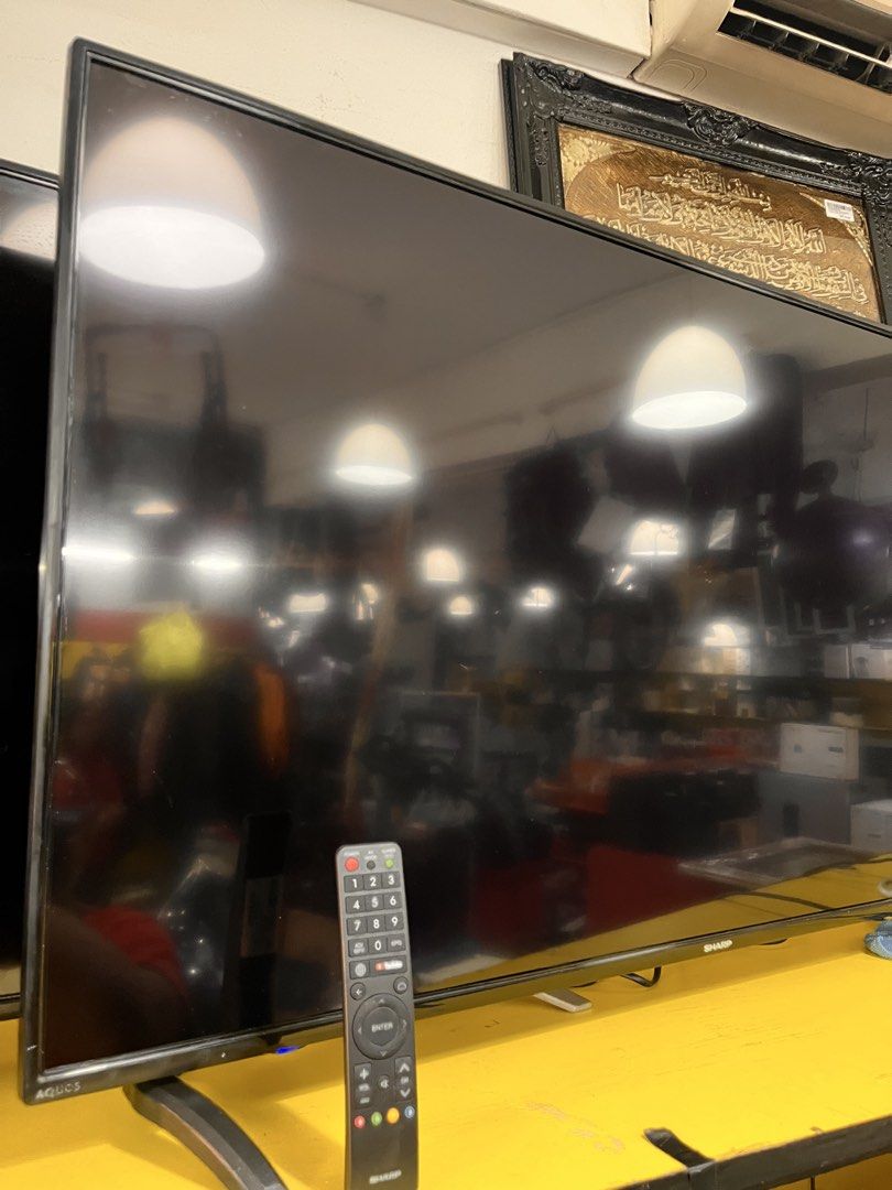 SHARP 45INCH ANDROID TV (Category: TV) located in Klang. Submitted by cashconvertersklang (Listing ID 1467963136, Image 2). Description: SHARP 45 INCH ANDROID TV ⭐️Smart tv ⭐️45 inch ⭐️Remote 💵RM599💵 📌Cod:at our store located at Bukit Tinggi Klang 📌 postage/lalamove-available/manageable🤗 CASH CONVERTERS BUKIT TINGGI, KLANG. 30-0 & 32-0, Ground Floor, Lor. Batu Nilam, 4B Bandar Bukit Tinggi, 41200 Klang, Selangor Darul Ehsan 03-33239759.