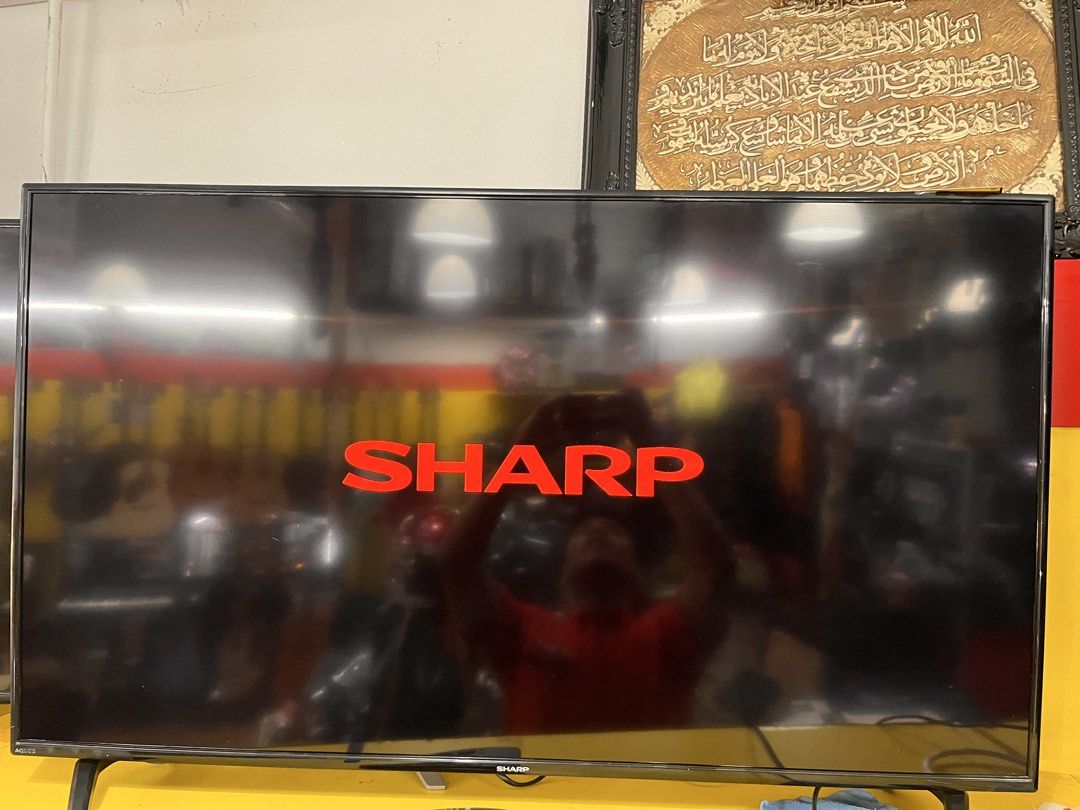 SHARP 45INCH ANDROID TV (Category: TV) located in Klang. Submitted by cashconvertersklang (Listing ID 1467963136, Image 1). Description: SHARP 45 INCH ANDROID TV ⭐️Smart tv ⭐️45 inch ⭐️Remote 💵RM599💵 📌Cod:at our store located at Bukit Tinggi Klang 📌 postage/lalamove-available/manageable🤗 CASH CONVERTERS BUKIT TINGGI, KLANG. 30-0 & 32-0, Ground Floor, Lor. Batu Nilam, 4B Bandar Bukit Tinggi, 41200 Klang, Selangor Darul Ehsan 03-33239759.