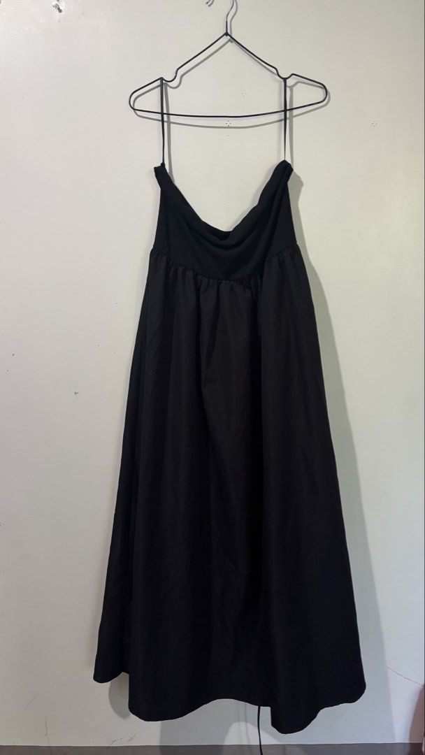 Shein Black Elegant Strapless Long Dress (Category: Dresses) located in Binan City. Submitted by myprelovedhaul (Listing ID 1468058894, Image 2). Description: - length: 48 | Bust: 42-50 | Waist: 29-40 - no when worn photos! - last price posted! - please message only if sure buyer! - limited replies only. - Available unless mark as sold. - Ship via j&t or lalamove for same day. -Mode of payment: Gcash 📍Biñan Laguna .