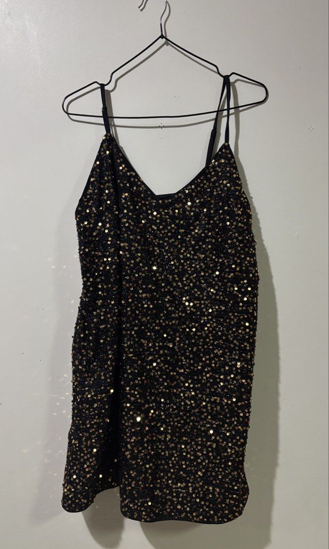 Shein Gold Sequence Strappy Mini Dress (Category: Dresses) located in Binan City. Submitted by myprelovedhaul (Listing ID 1467940528, Image 2). Description: - no when worn photos! - last price posted! - please message only if sure buyer! - limited replies only. - Available unless mark as sold. - Ship via j&t or lalamove for same day. -Mode of payment: Gcash 📍Biñan Laguna .