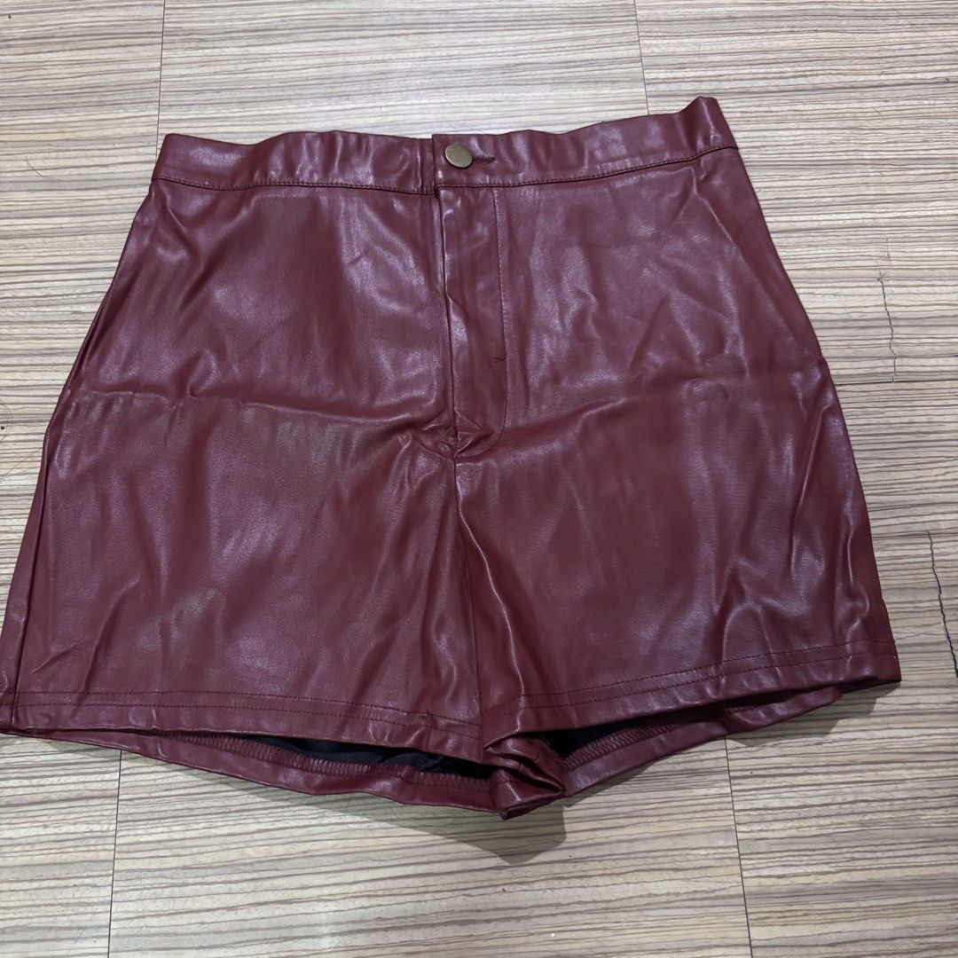 Shein Maroon Leather Short (Category: Shorts) located in Binan City. Submitted by myprelovedhaul (Listing ID 1467949602, Image 2). Description: - no when worn photos! - last price posted! - please message only if sure buyer! - limited replies only. - Available unless mark as sold. - Ship via j&t or lalamove for same day. -Mode of payment: Gcash 📍Biñan Laguna .