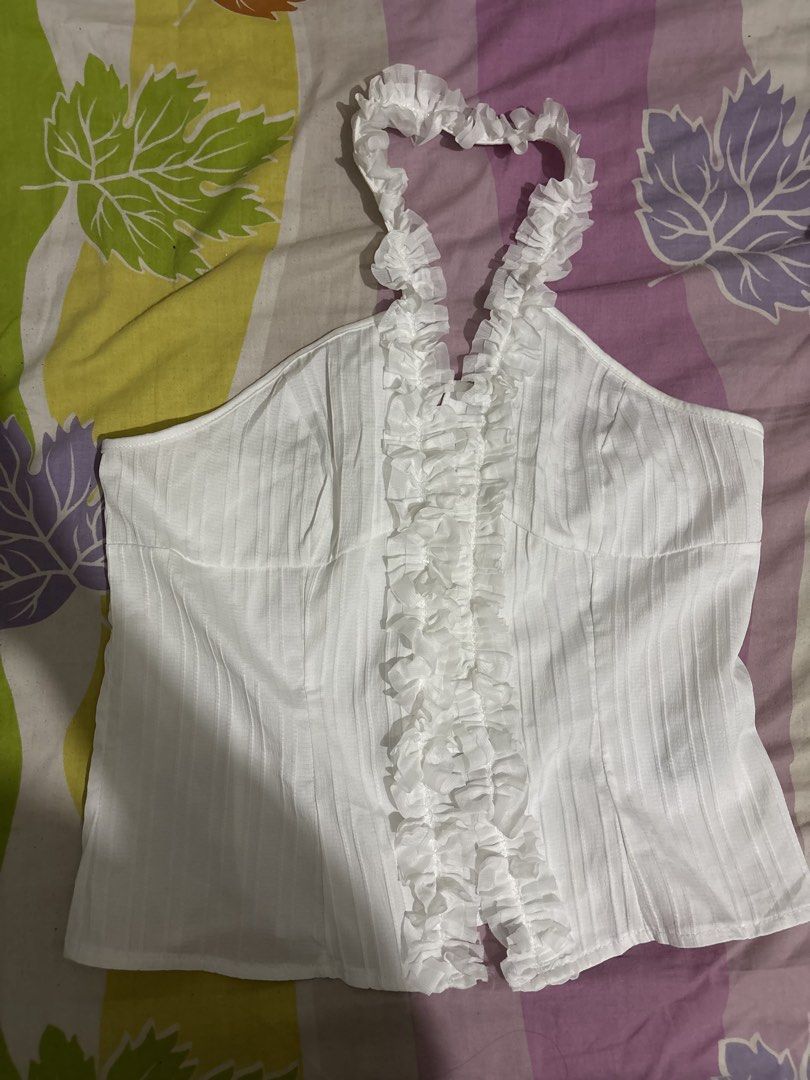 shein white halter top (Category: Sleeveless) located in Manila. Submitted by iyahpreloved_ (Listing ID 1468020263, Image 2). Description: .