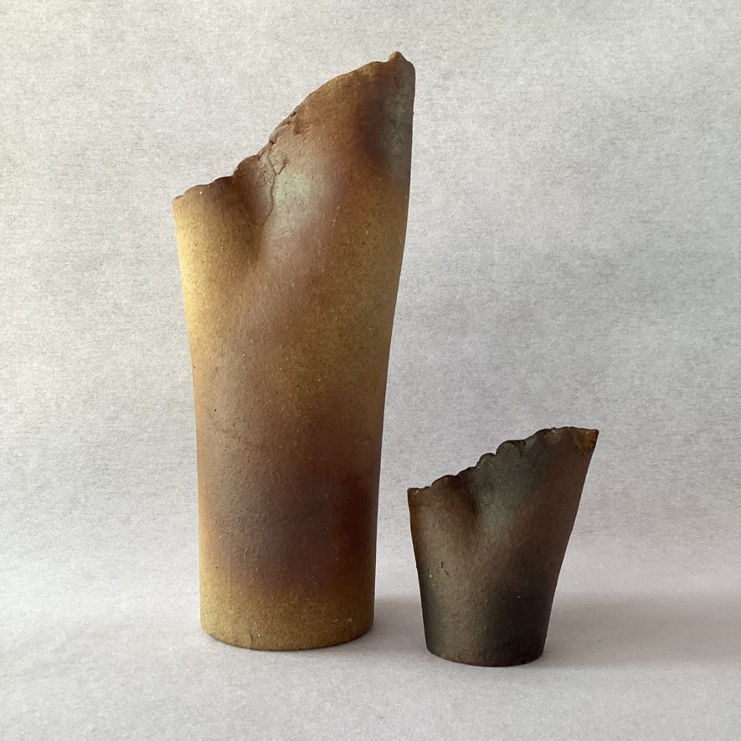 Shigaraki Ware Ceramic Vase (Category: Vases & Decorative Bowls) located in Davao. Submitted by eclectic1925 (Listing ID 1467877507, Image 2). Description: Php280 (+1) Shigaraki Ware Ceramic Vase H: 10 inches L: 4 inches Please REVIEW PHOTOS We use 100% repurposed packaging materials SF starts at Php70 via Flash Express First to pay.