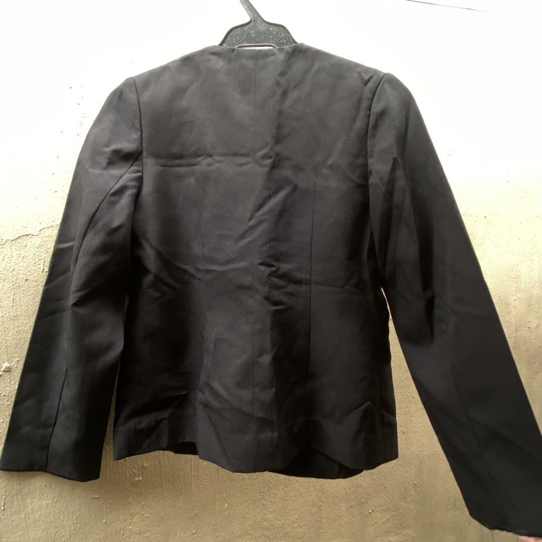 Simplicia Black Button-Up Blazer Jacket (Category: Coats, Jackets and Outerwear) located in Muntinlupa City. Submitted by 4eva3volve (Listing ID 1467947300, Image 2). Description: - Brand: Simplicia Collection - Color: Solid black - Closure: Button-up front with 3 buttons - Neckline: Collarless with a stylish front V-cut - Details: Structured panels front and back, trendy raw fraying hem at cuffs - Sizing: No size tag, Can fit S-Medium; please ch