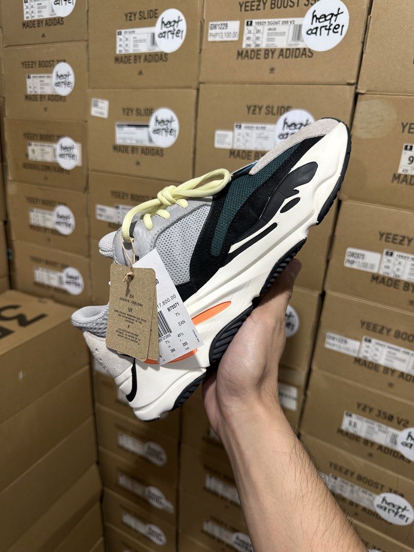 size 8 Yeezy 700 Wave runner (Category: Sneakers) located in Cavite. Submitted by heatcartel_ (Listing ID 1467841348, Image 3). Description: Rare pair! COD/COP nationwide 🚚 Yeezy 700 wave runner (2022 latest) - size 8 used 1x ₱11,500 vermosa / evia alabang / ATC / MOA meet up📍.